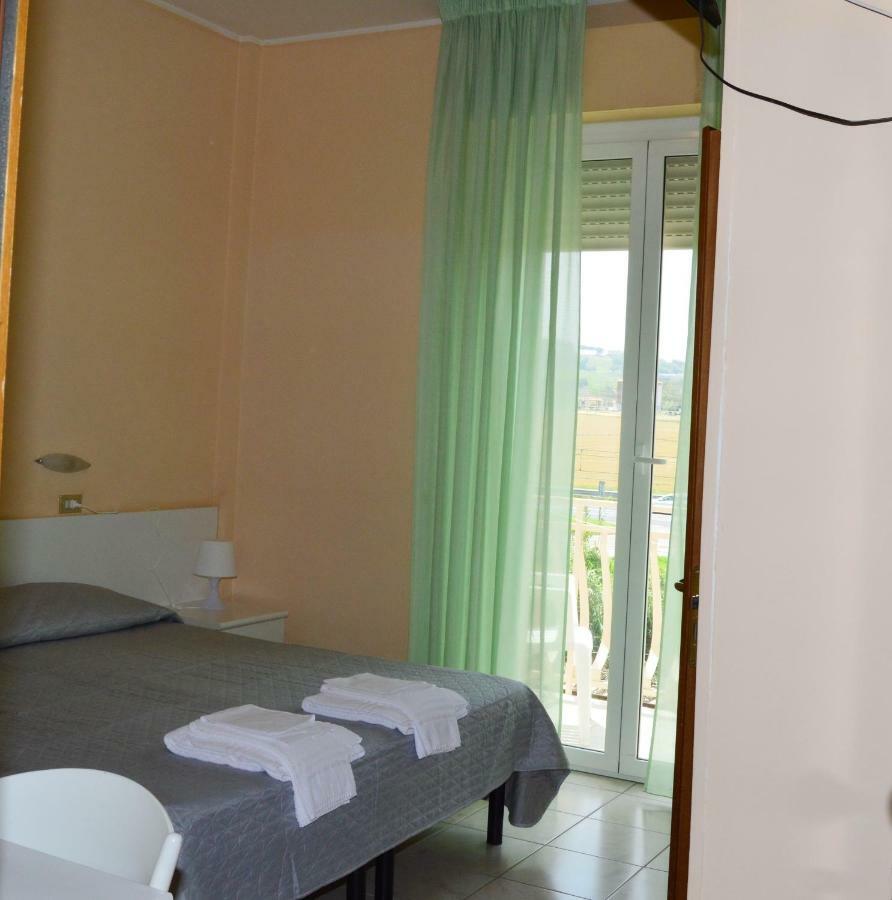 Hotel Perla Senigallia Extérieur photo